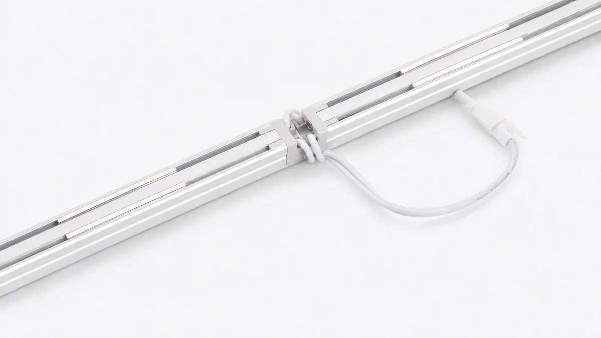 Rear view of two ULIGHT 1010S bars linked end to end with connectors in the end caps